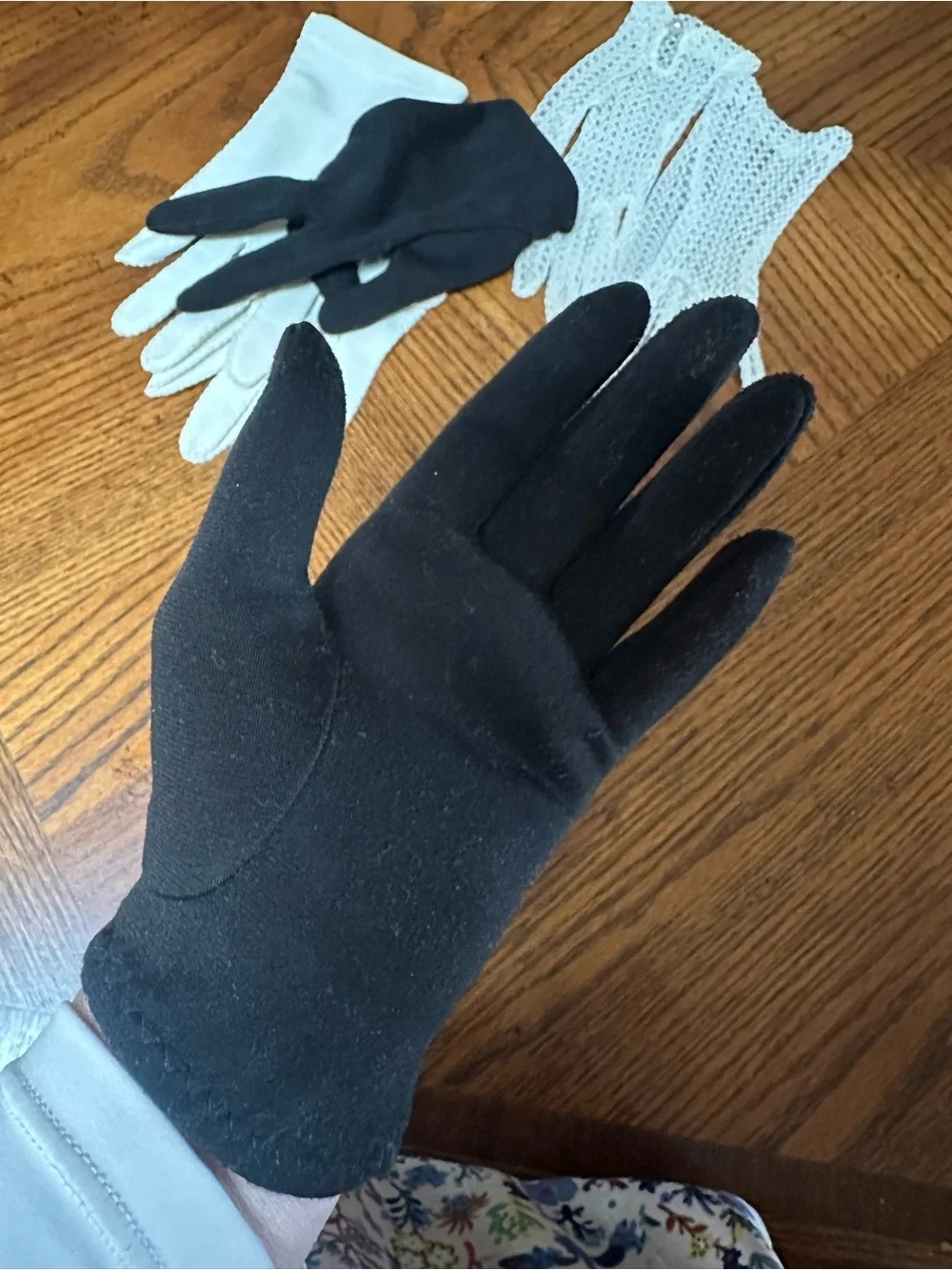 Classic Women's Black and White Glove Set - Three-Pair Collection
